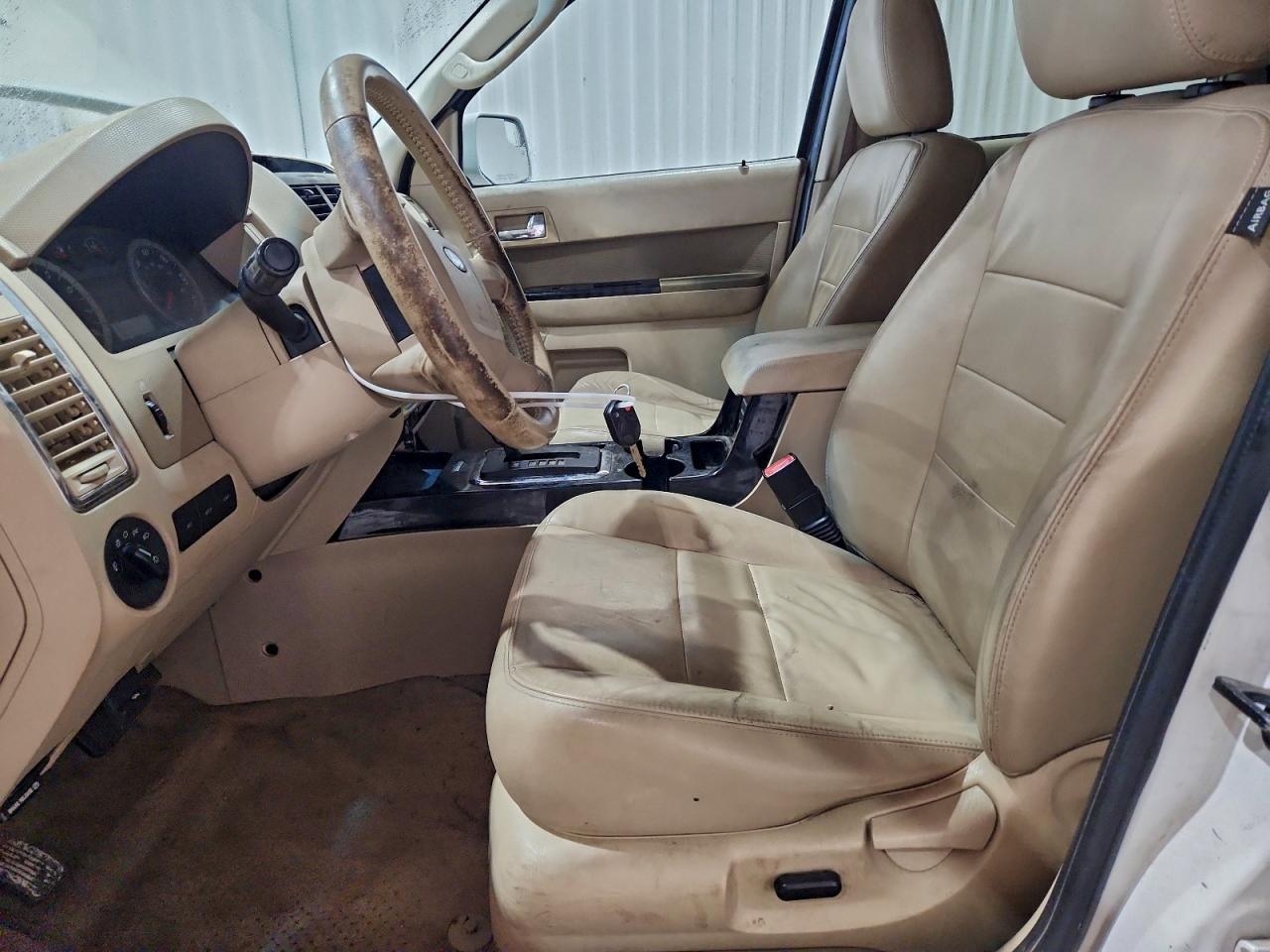 2011 FORD ESCAPE