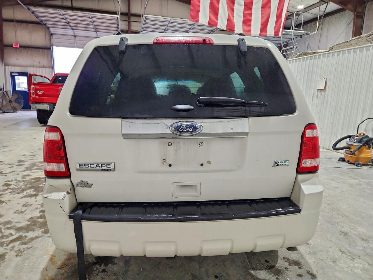 2011 FORD ESCAPE