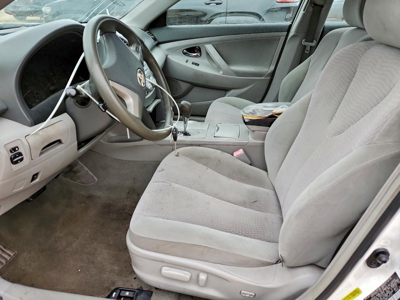 2011 TOYOTA CAMRY