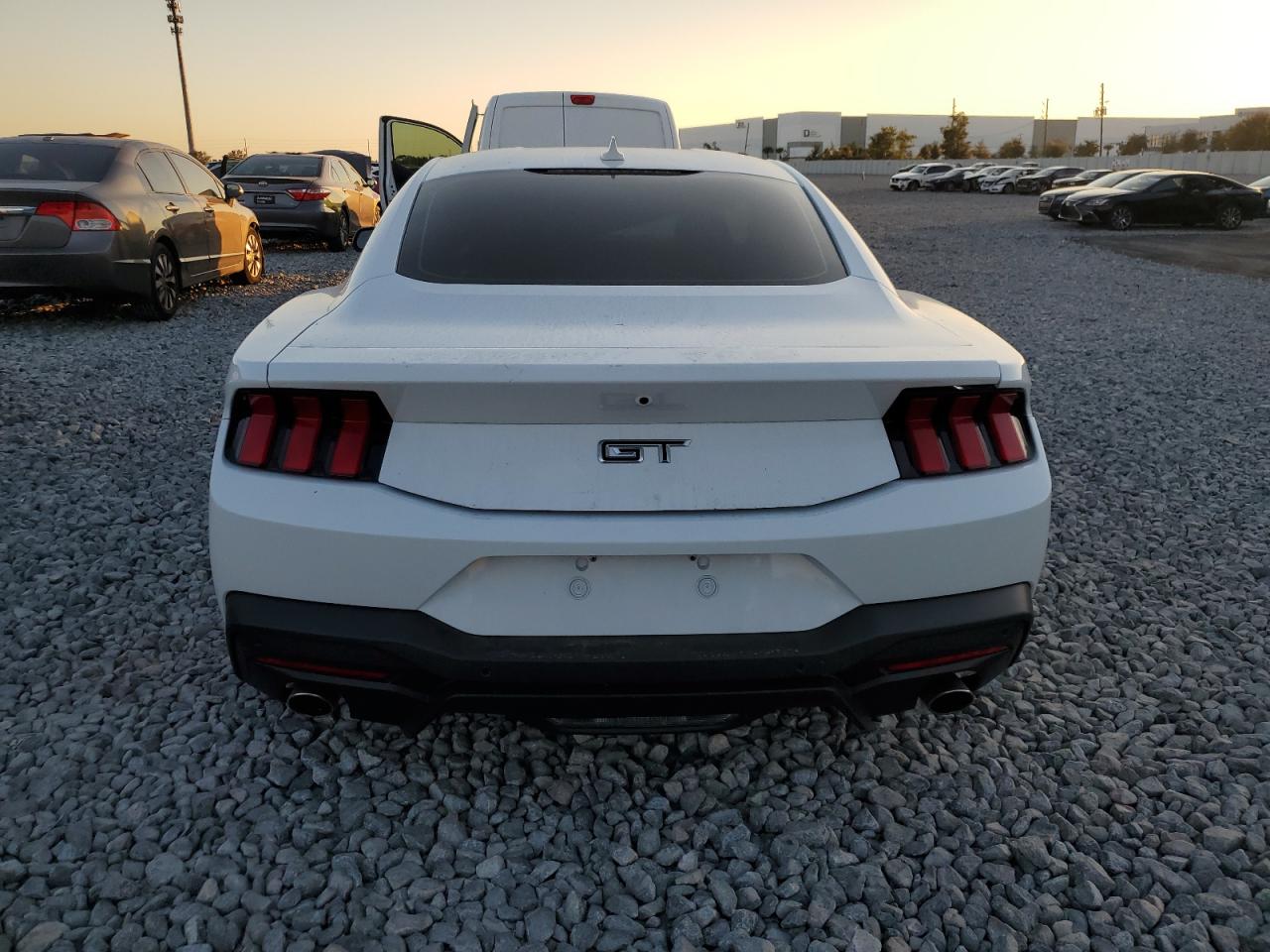 2025 FORD MUSTANG