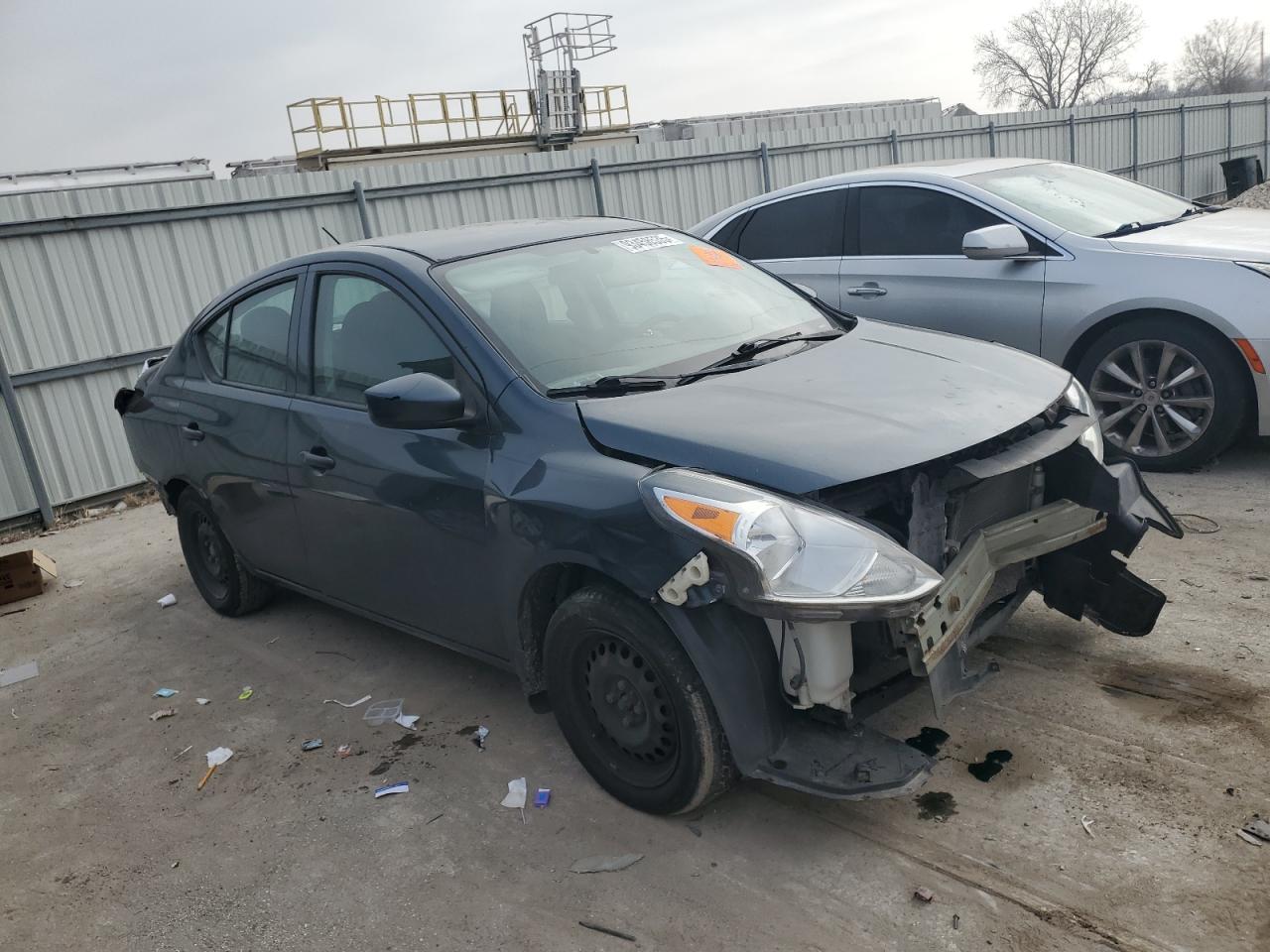 2016 NISSAN VERSA