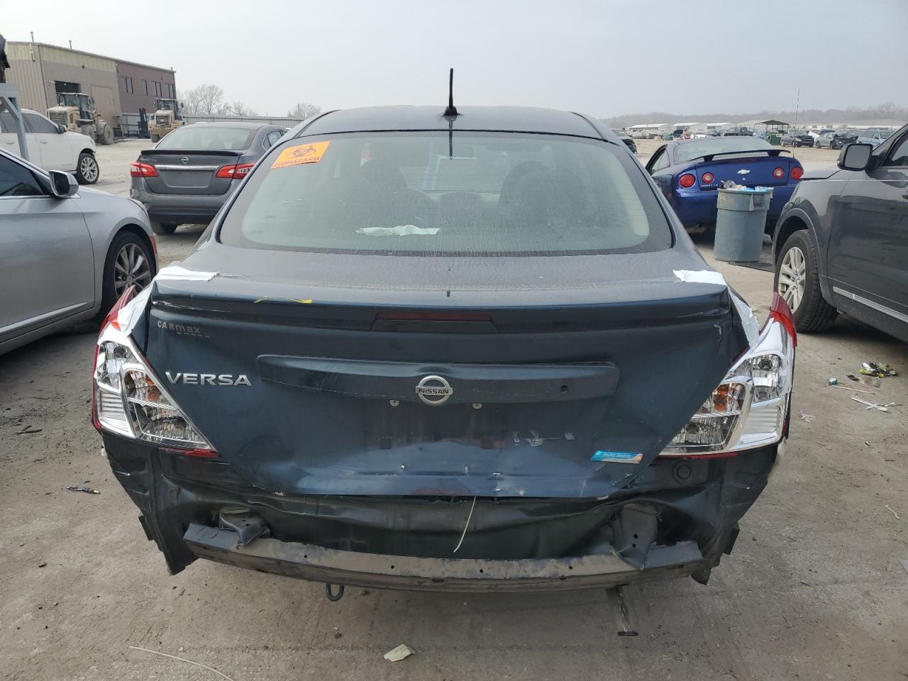 2016 NISSAN VERSA