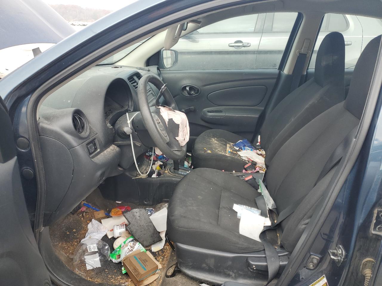 2016 NISSAN VERSA