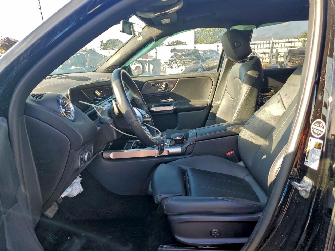 2023 MERCEDES-BENZ GLB-CLASS