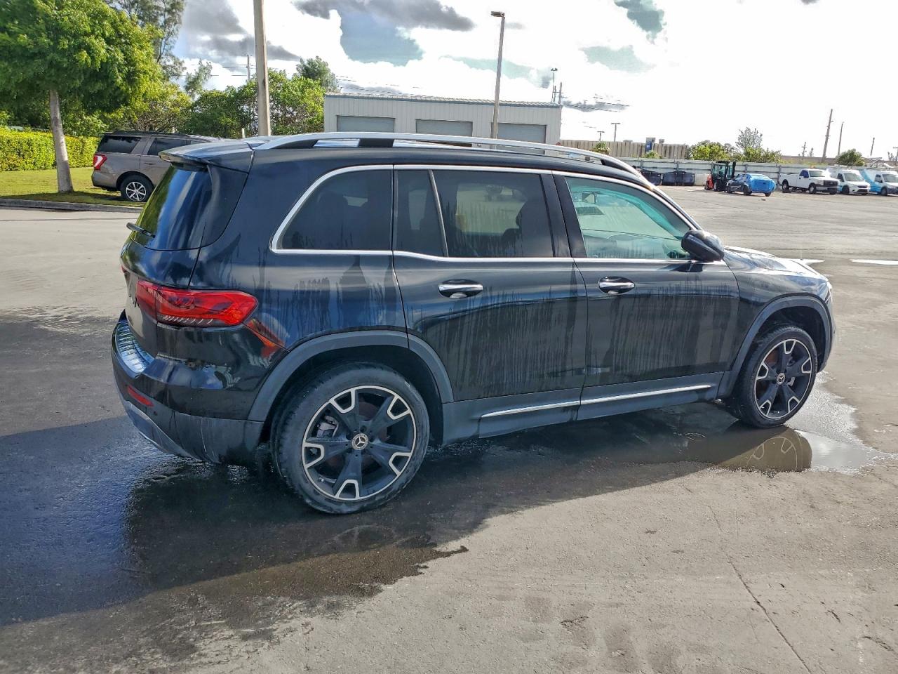 2023 MERCEDES-BENZ GLB-CLASS