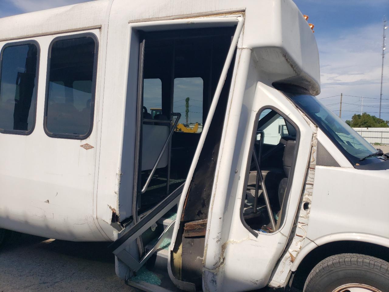 2021 CHEVROLET EXPRESS