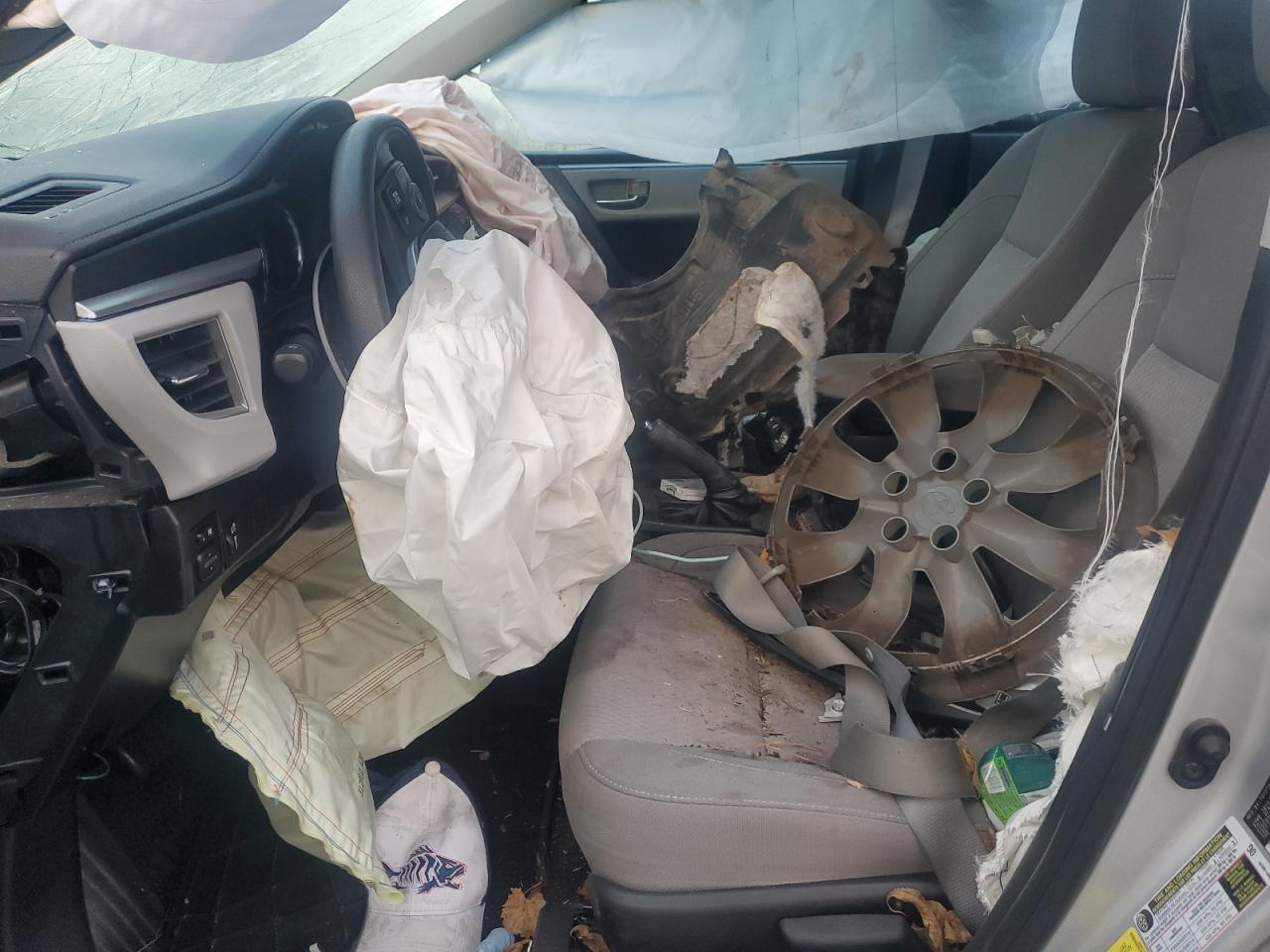 2015 TOYOTA COROLLA