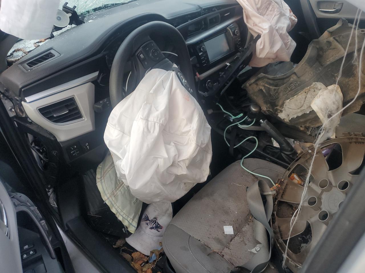 2015 TOYOTA COROLLA