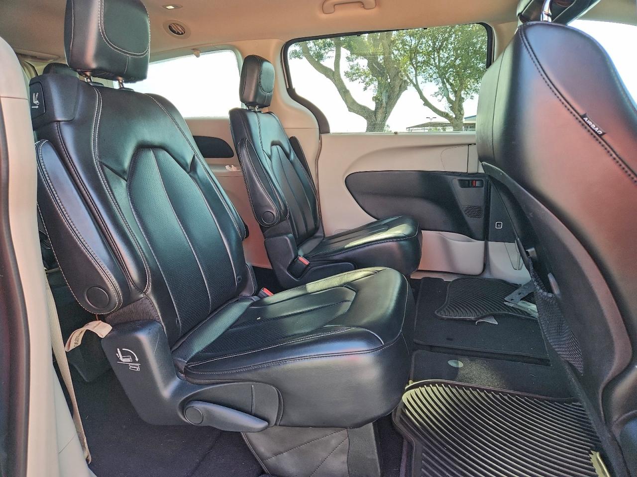 2020 CHRYSLER MINIVAN