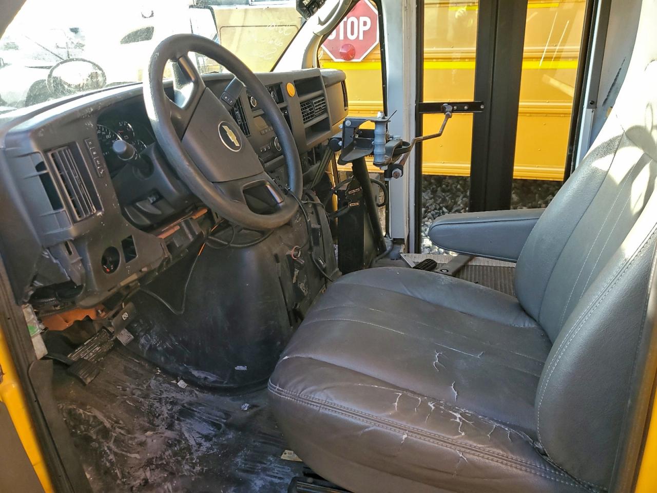 2011 CHEVROLET EXPRESS