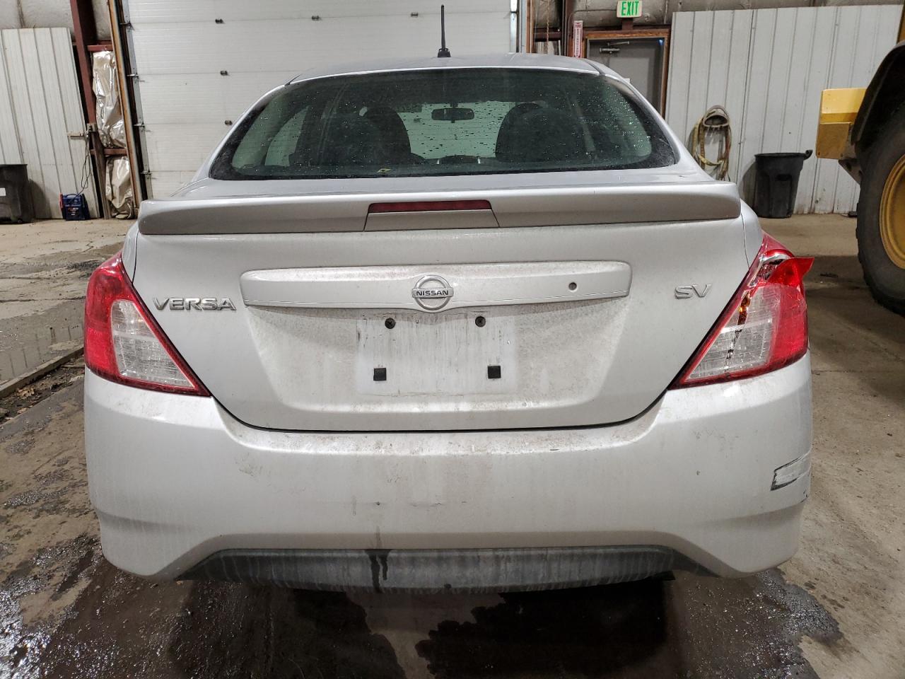 2017 NISSAN VERSA