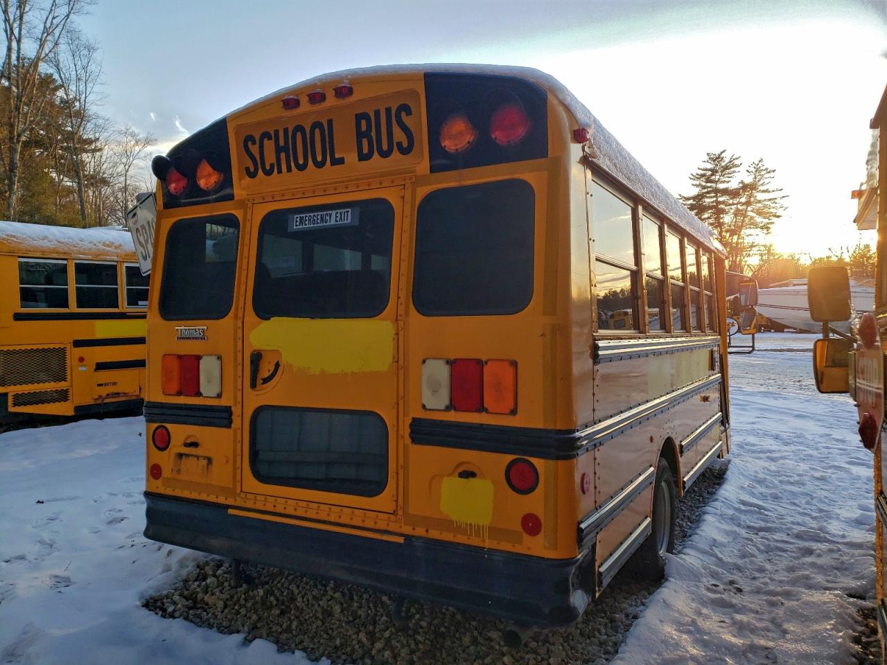 2013 THOM BUS