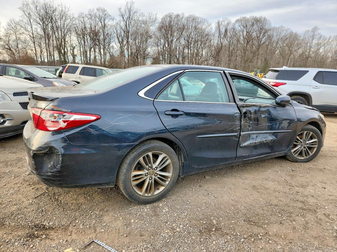 2015 TOYOTA CAMRY