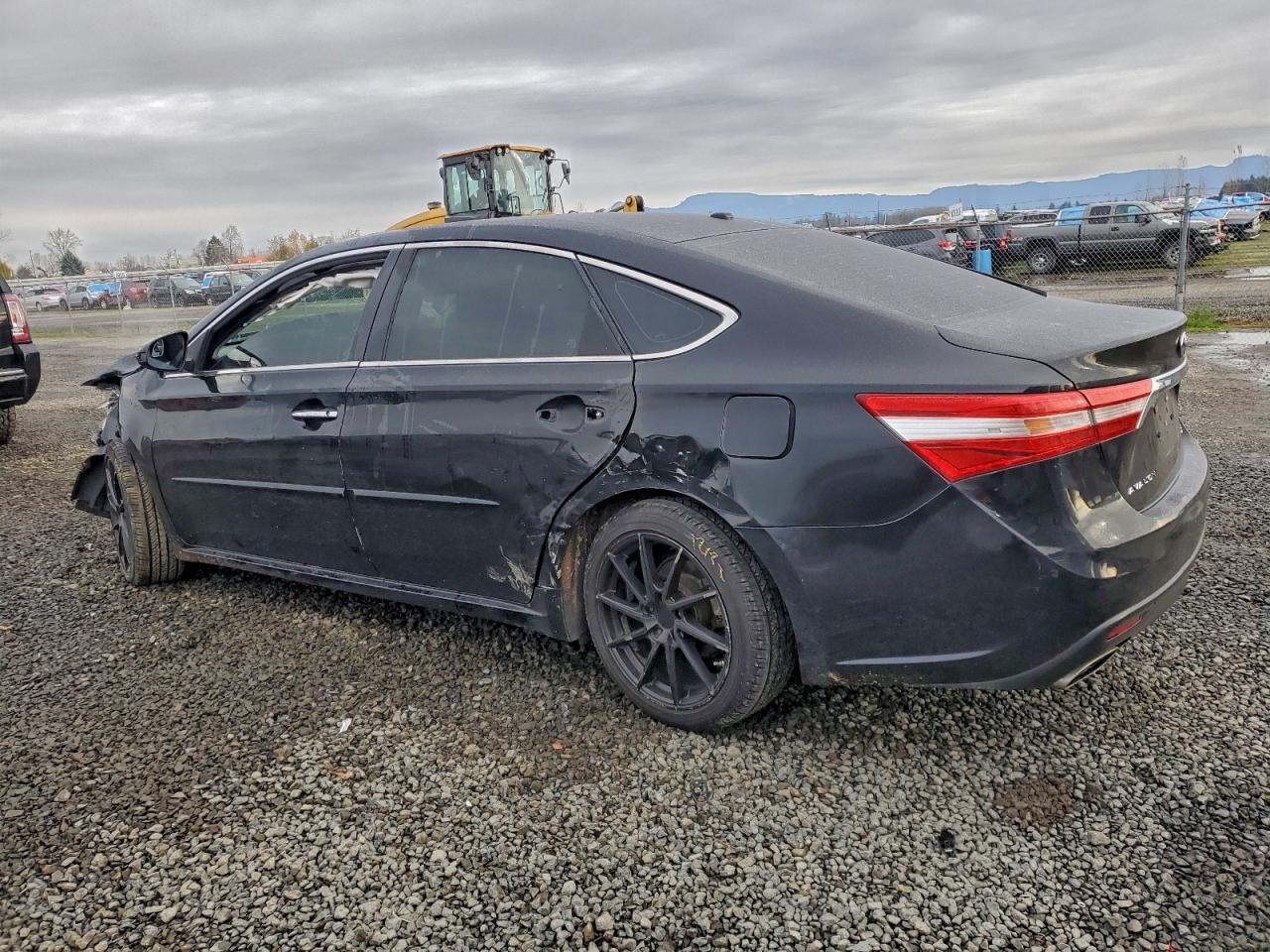 2015 TOYOTA AVALON