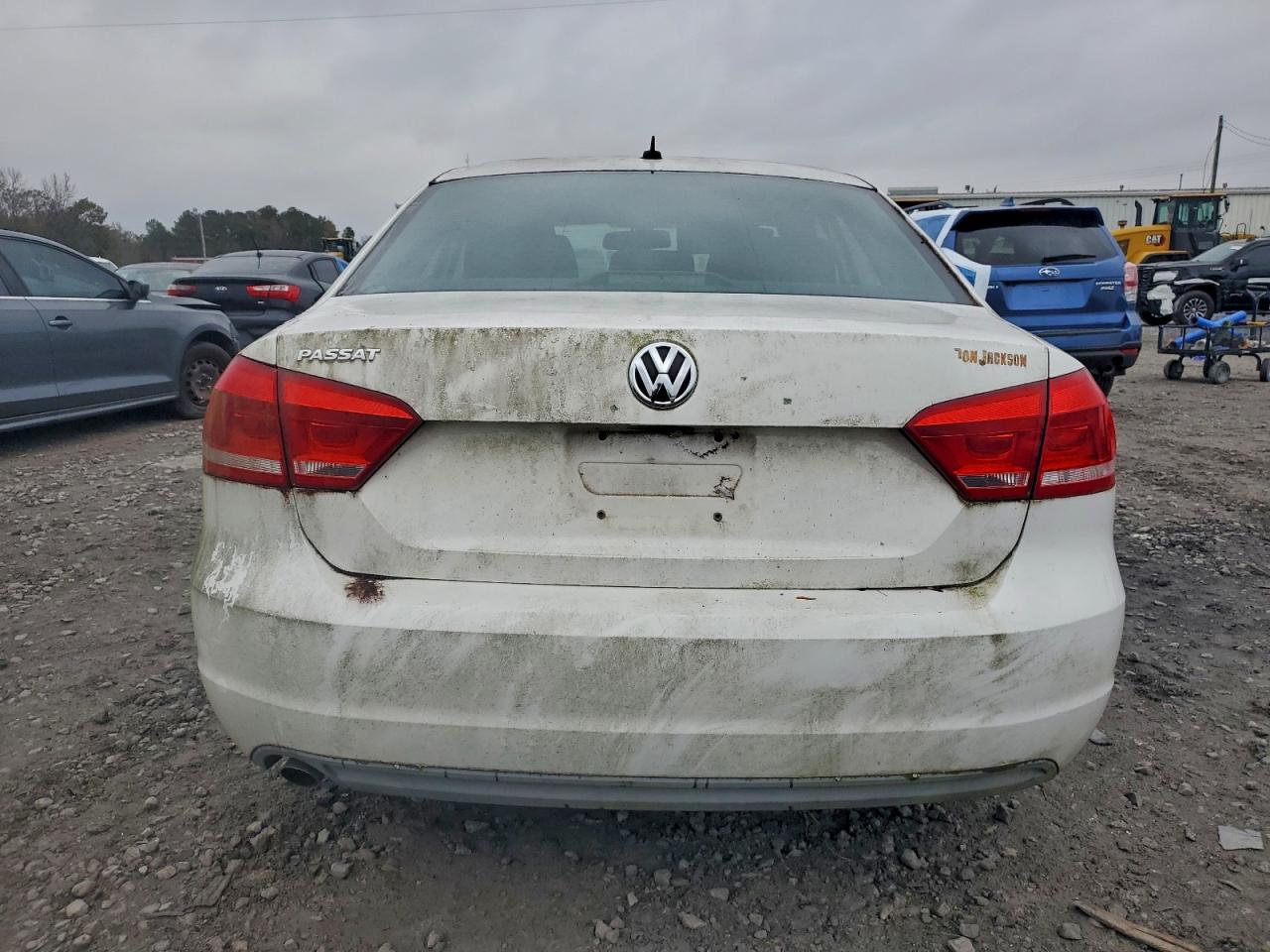2013 VOLKSWAGEN PASSAT