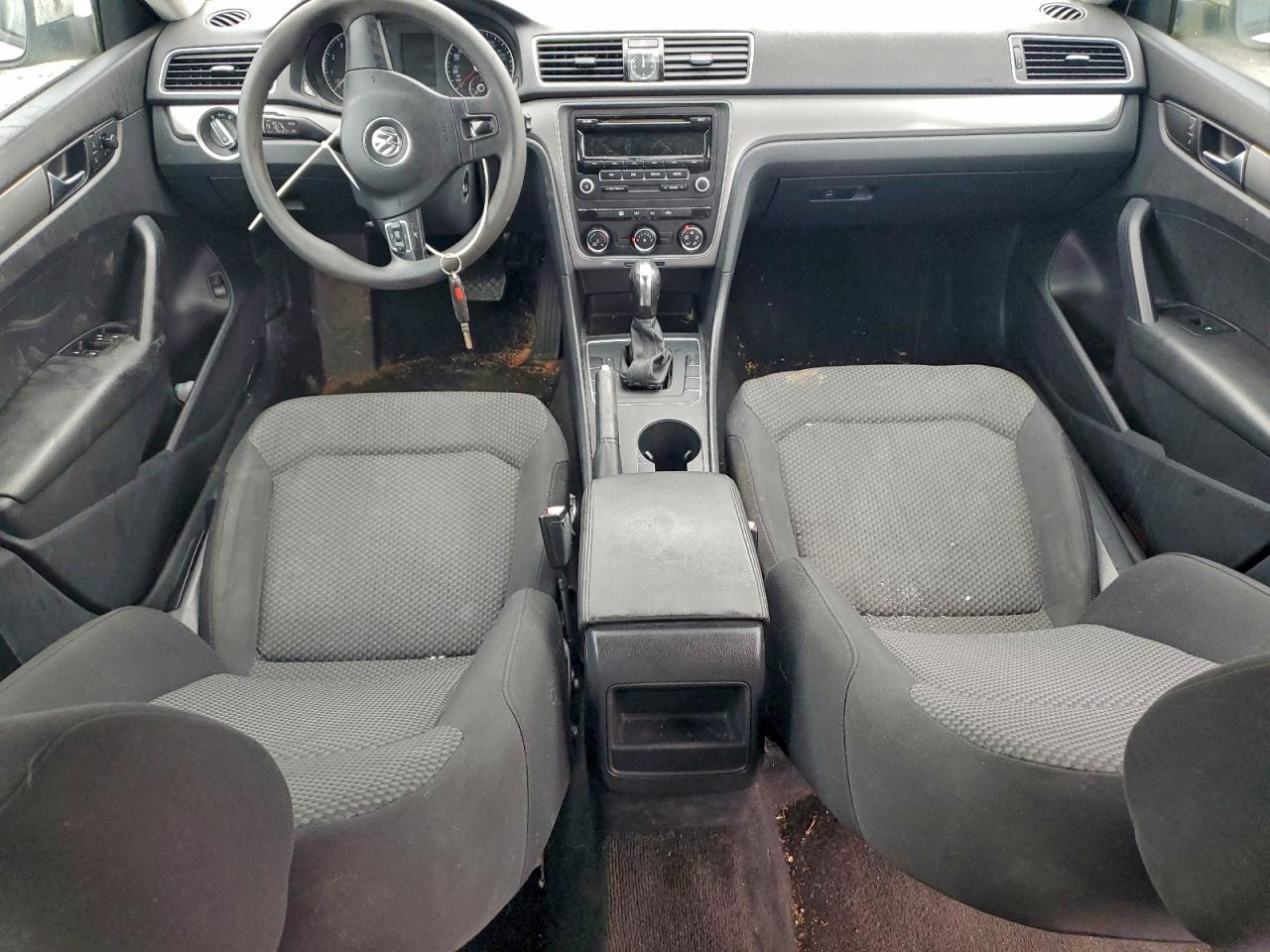 2013 VOLKSWAGEN PASSAT