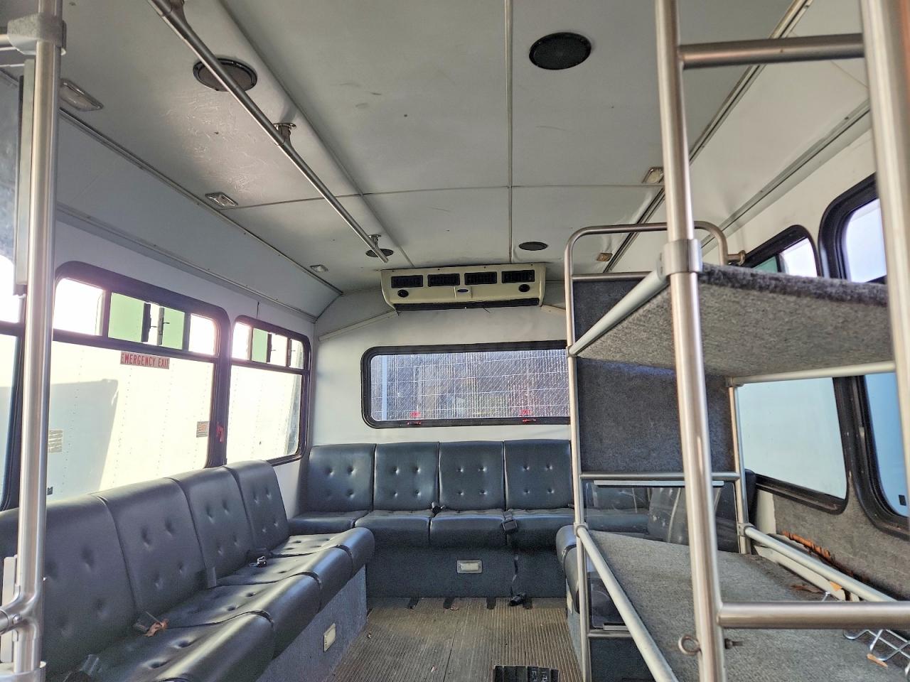 2011 CHEV EXPRESS
