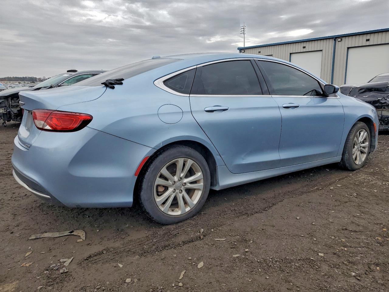 2015 CHRYSLER 200