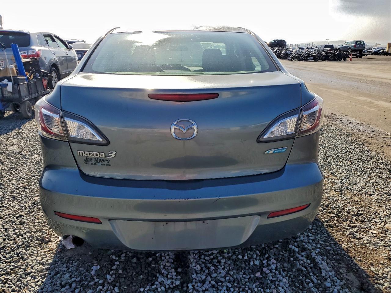 2012 MAZDA 3