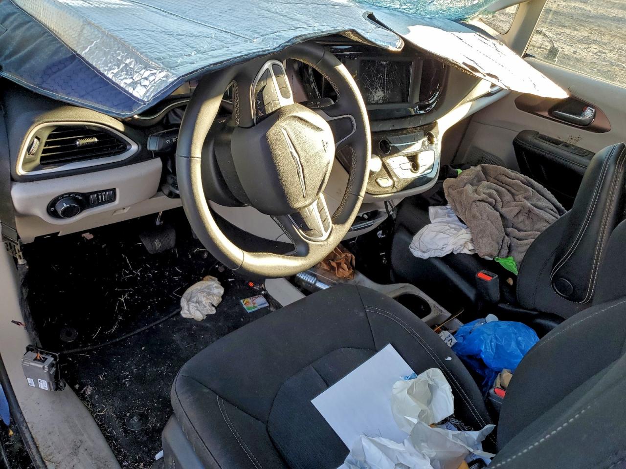 2024 CHRYSLER MINIVAN