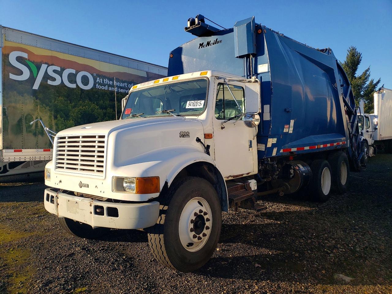 2001 INTERNATIONAL 4000 SERIE