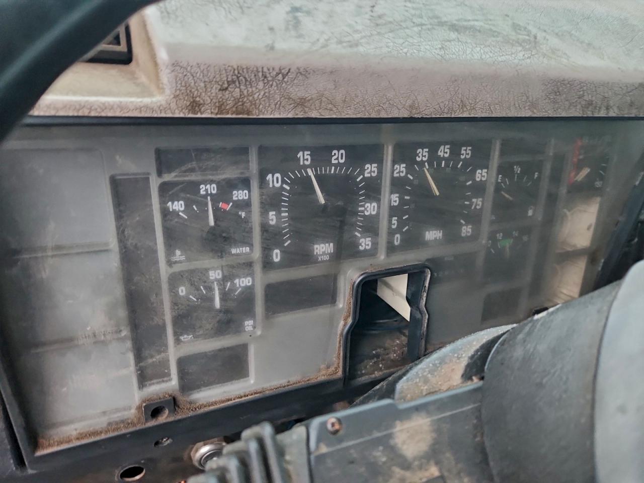 2001 INTERNATIONAL 4000 SERIE