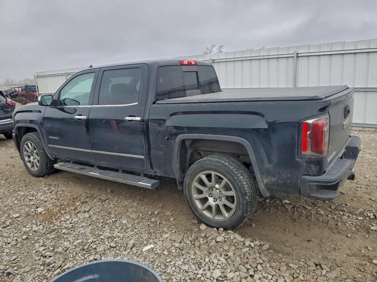 2017 GMC SIERRA