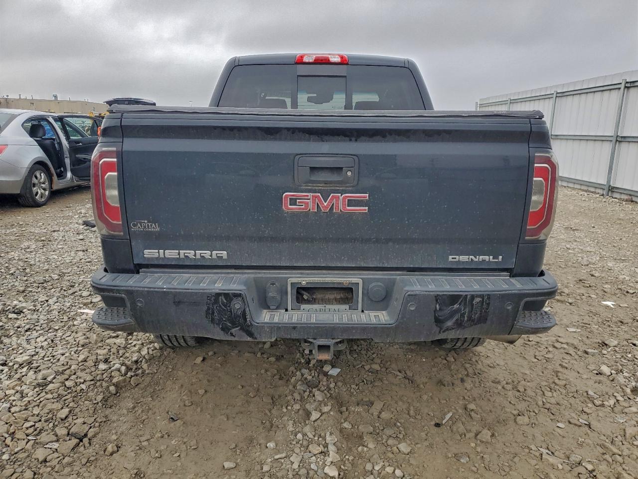 2017 GMC SIERRA