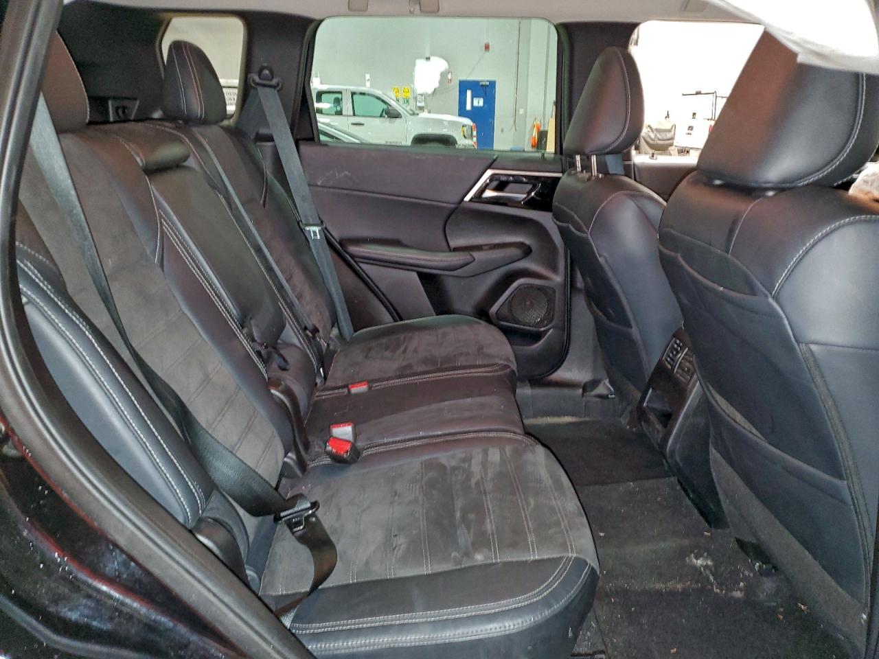 2023 MITSUBISHI OUTLANDER