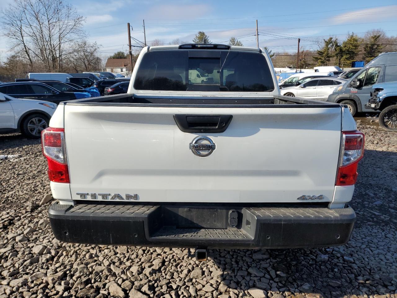 2022 NISSAN TITAN