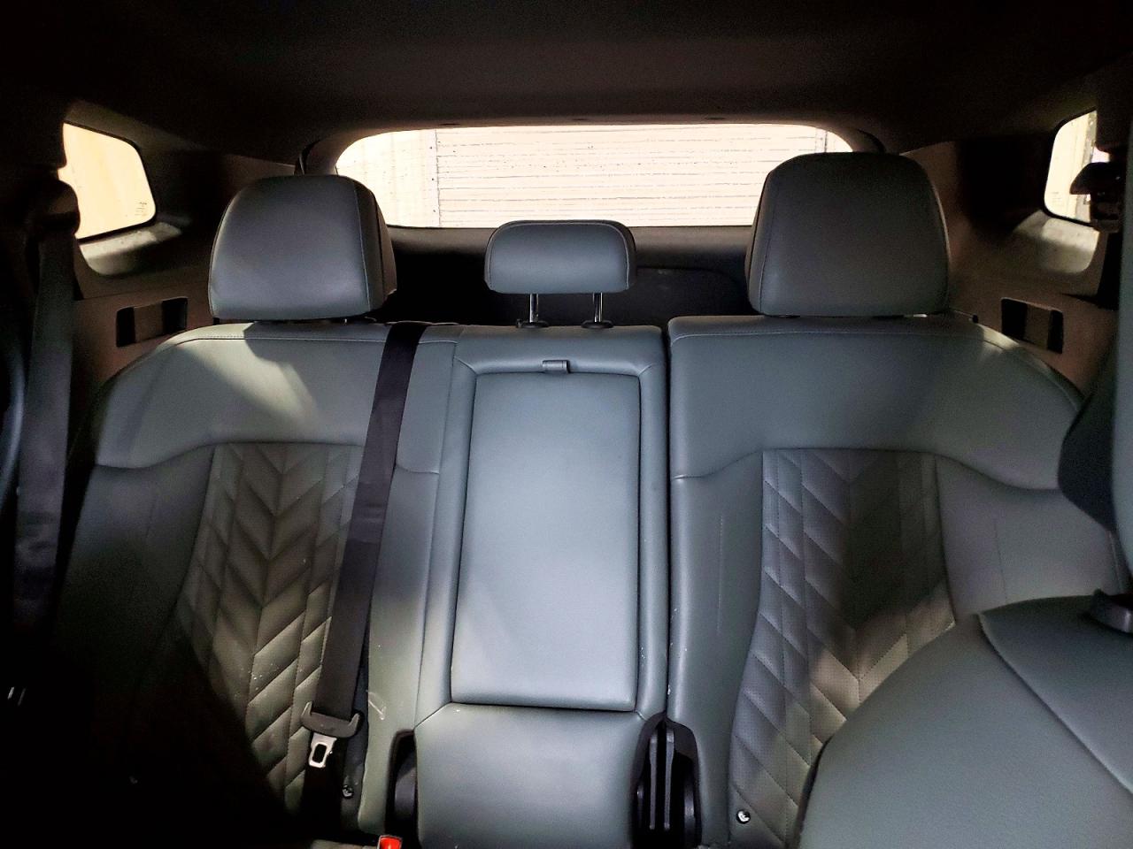 2023 KIA SPORTAGE X