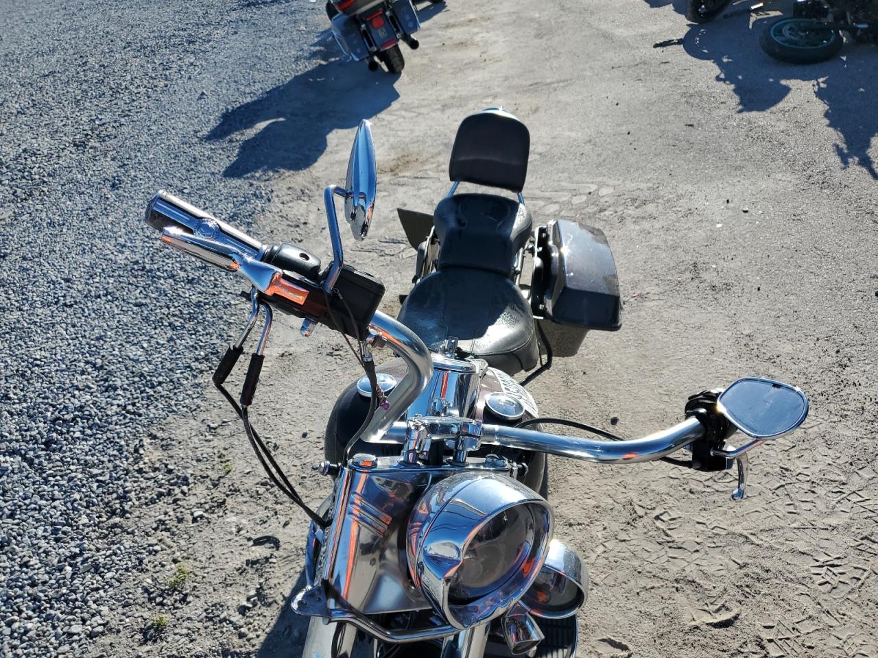 2005 HARLEY-DAVIDSON FL