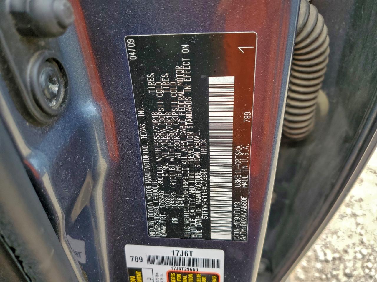 2009 TOYOTA TUNDRA