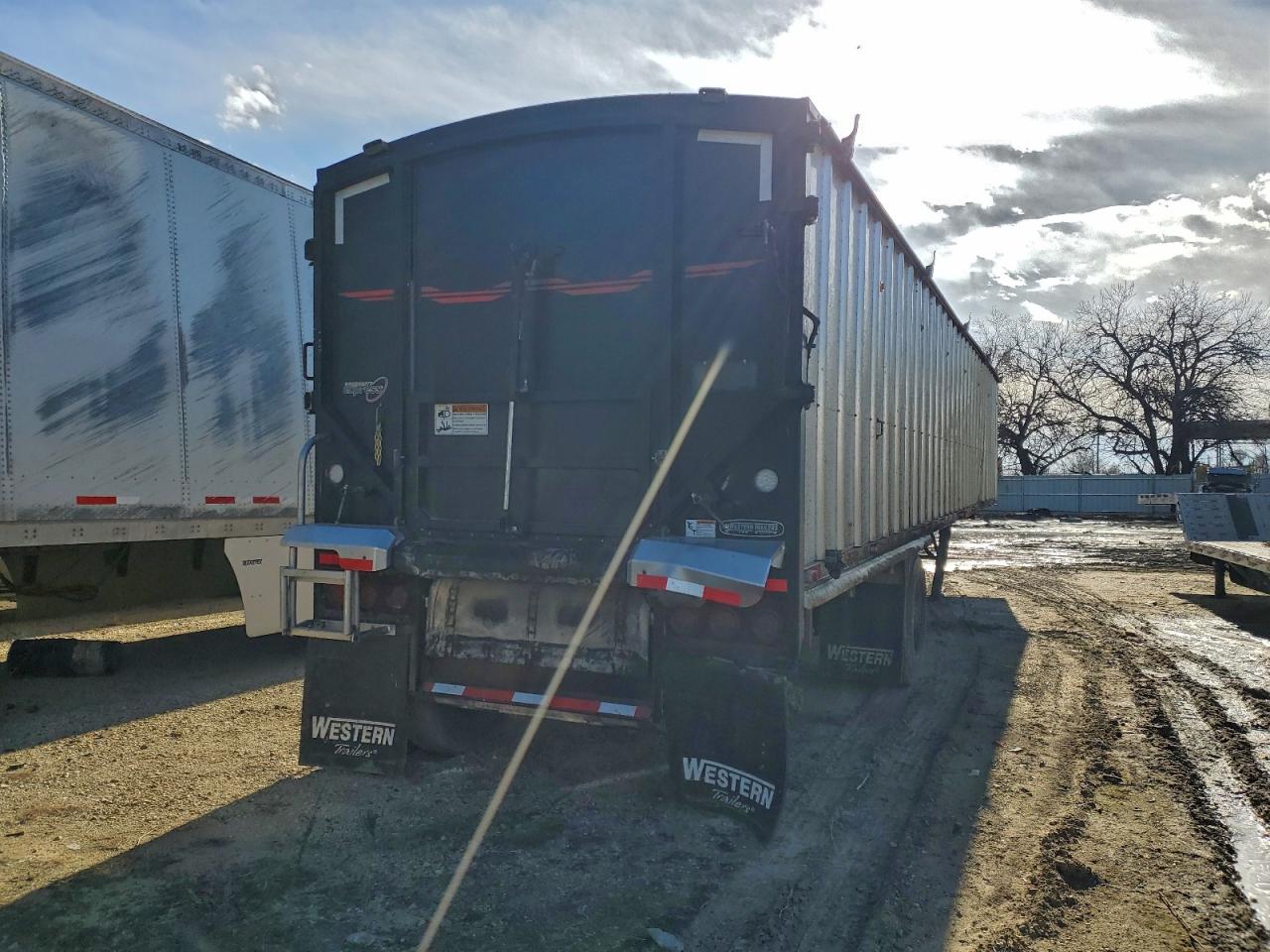 2024 WESTERN TRAILERS UNKNOWN