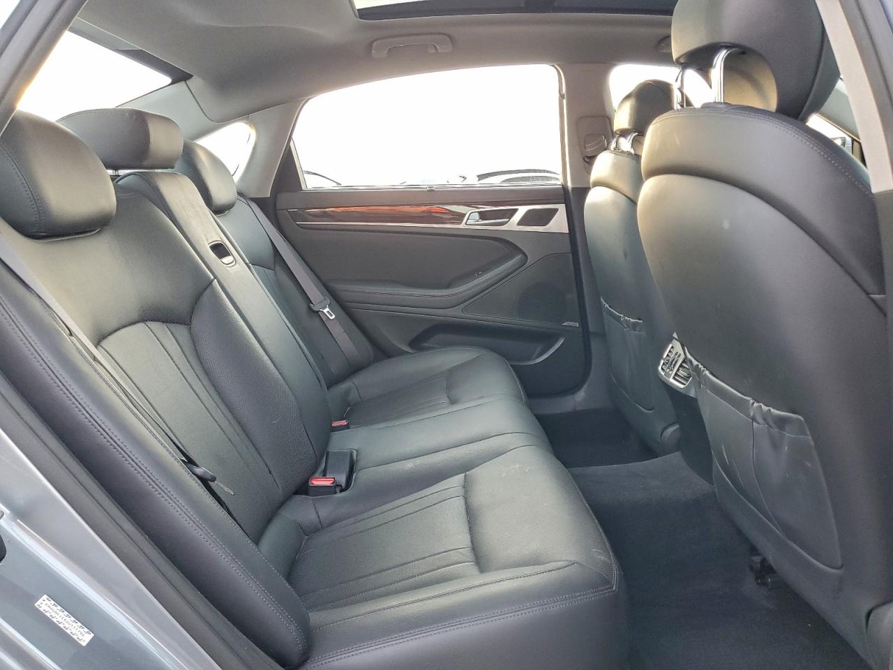 2016 HYUNDAI GENESIS
