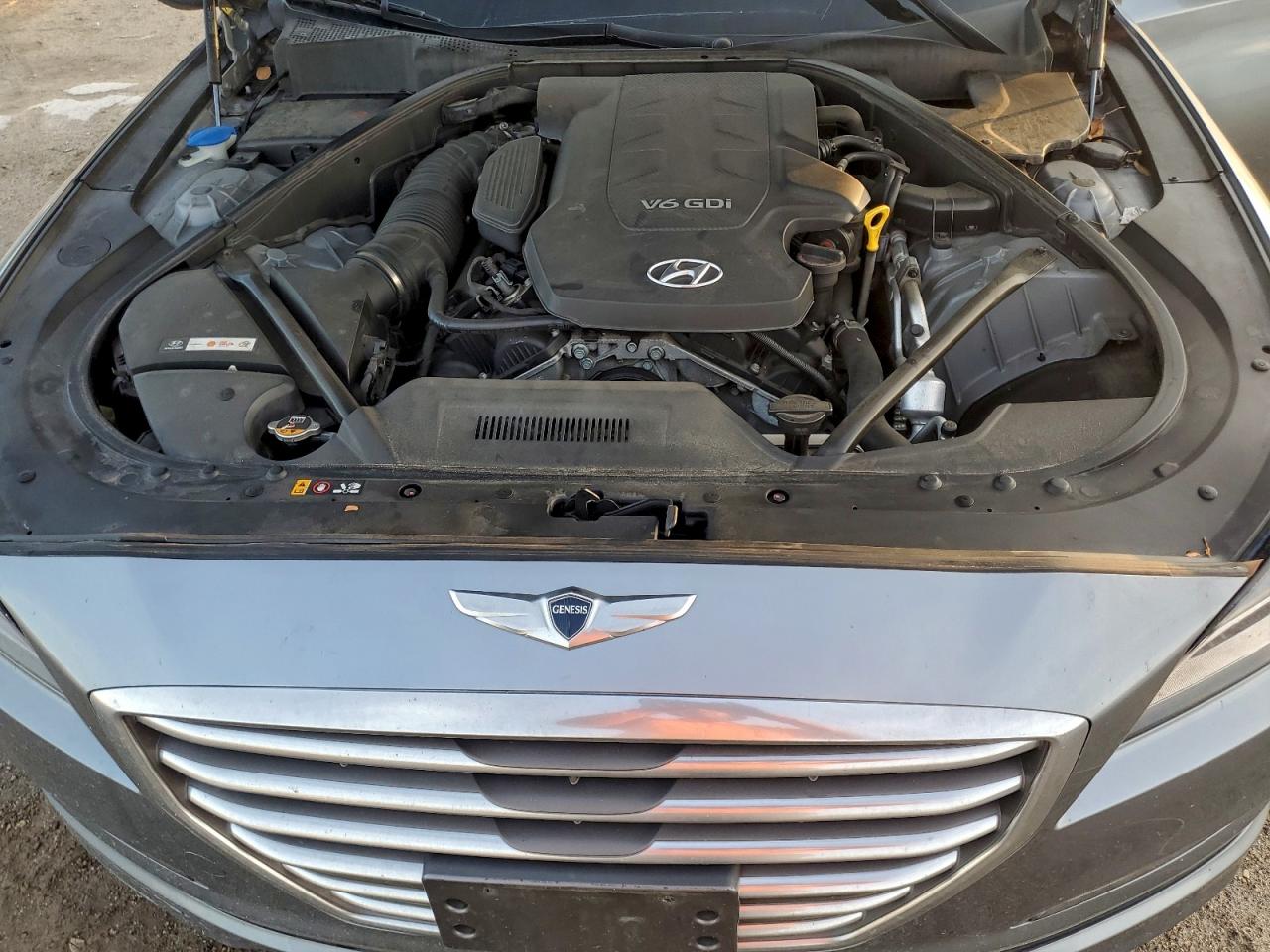 2016 HYUNDAI GENESIS