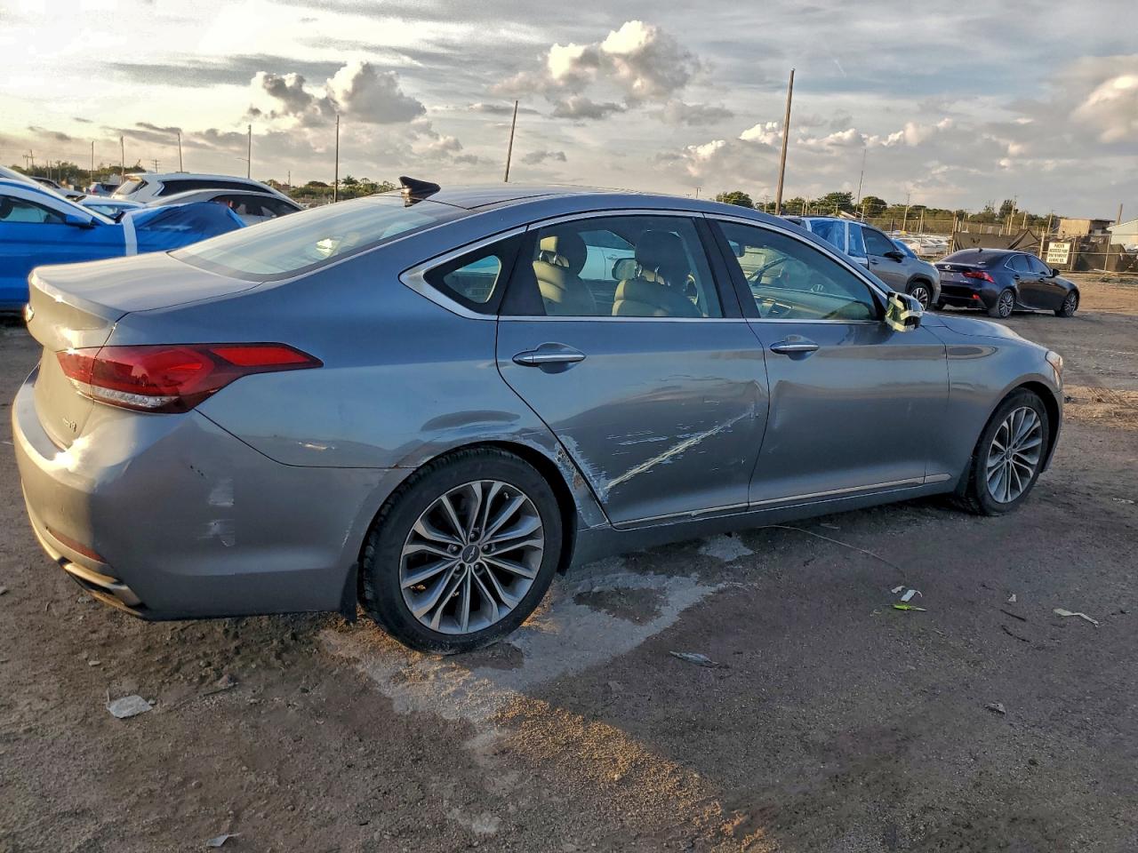 2016 HYUNDAI GENESIS
