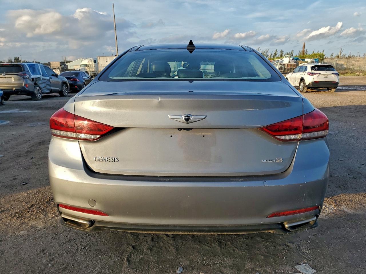 2016 HYUNDAI GENESIS