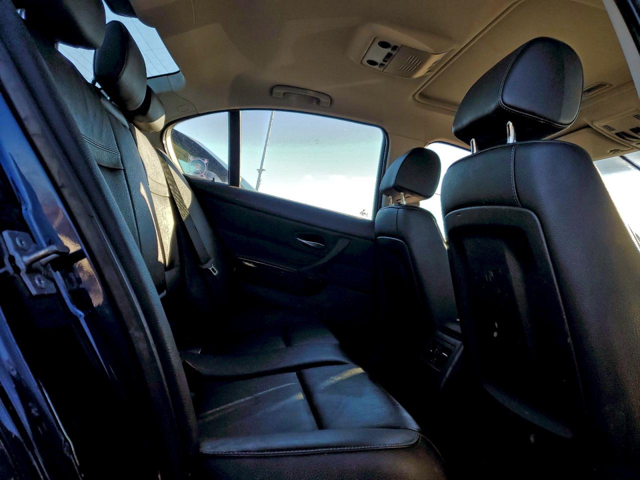 2011 BMW 3 SERIES