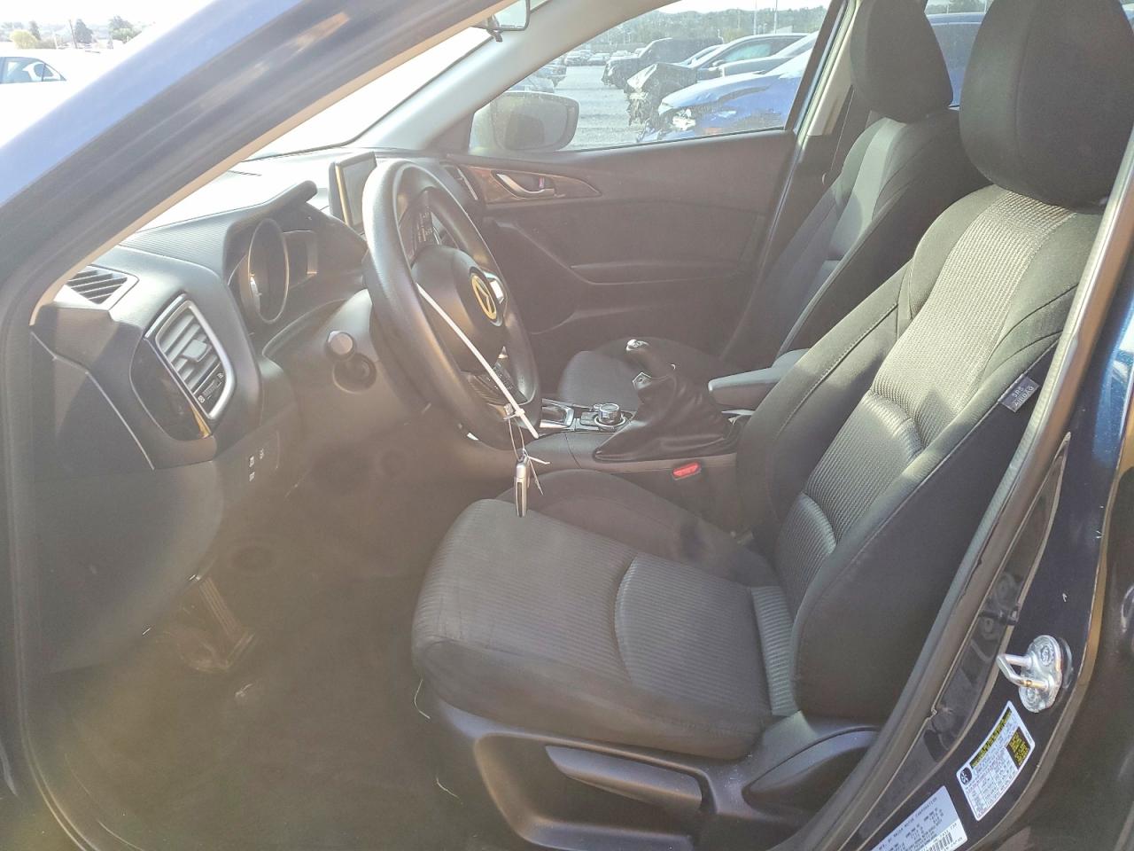 2016 MAZDA 3