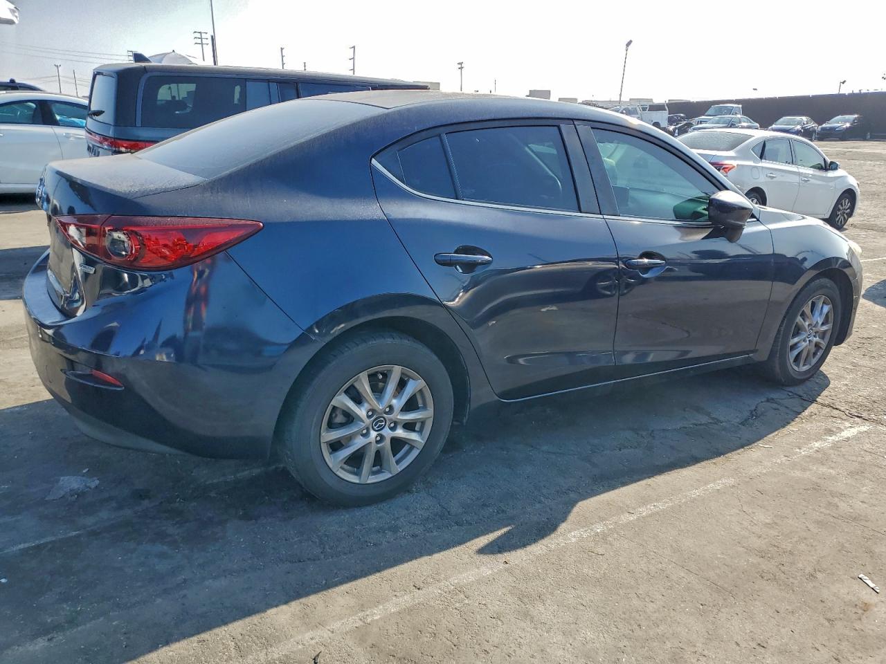 2016 MAZDA 3