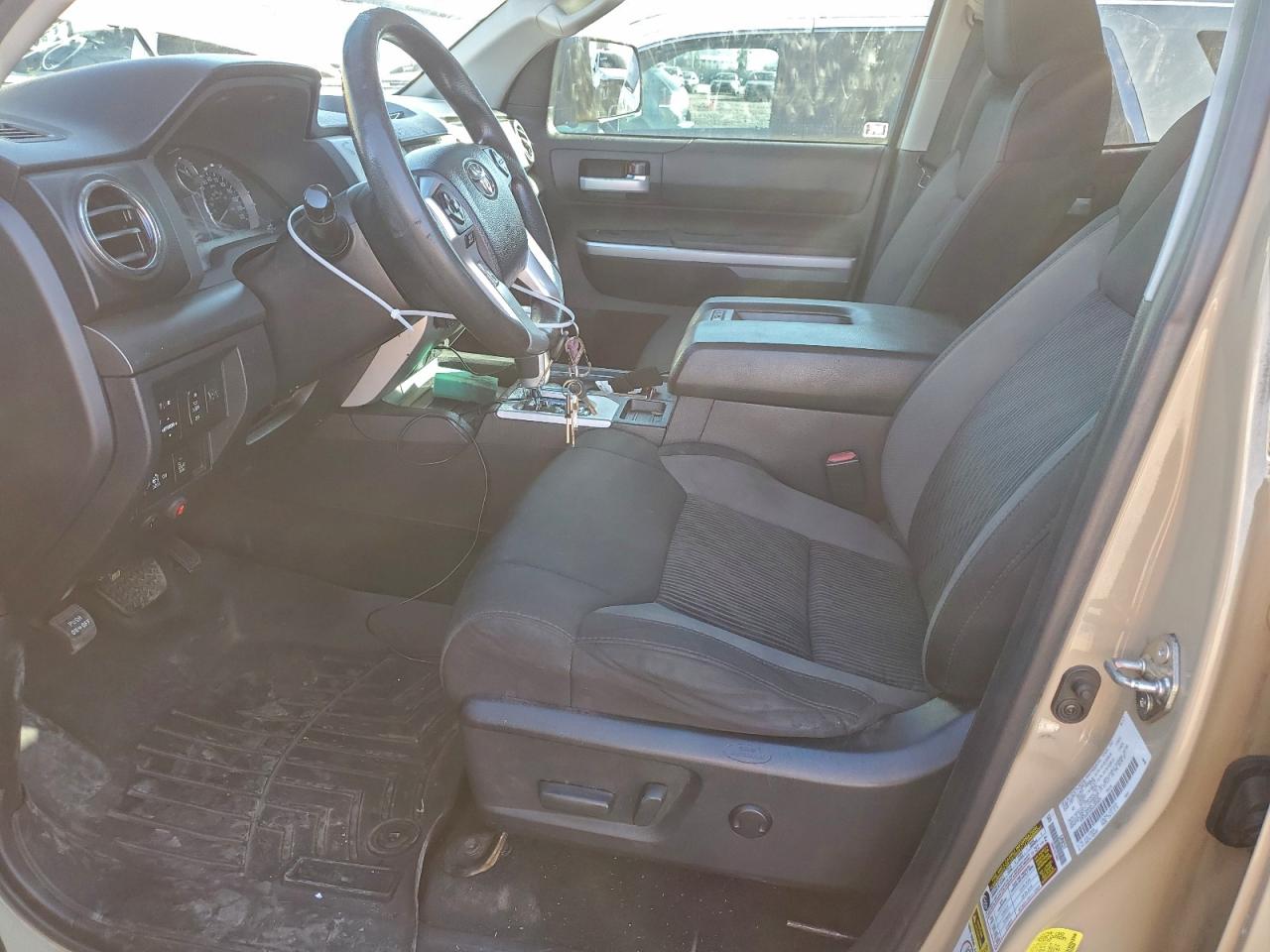2017 TOYOTA TUNDRA