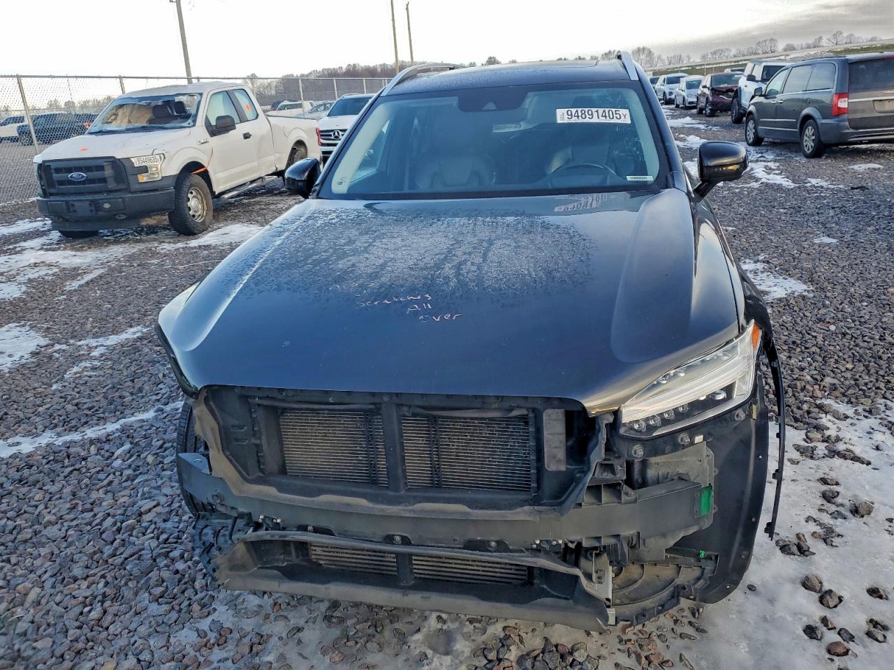 2016 VOLVO XC90