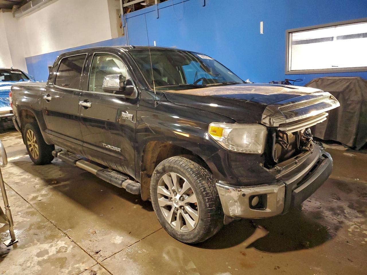 2017 TOYOTA TUNDRA