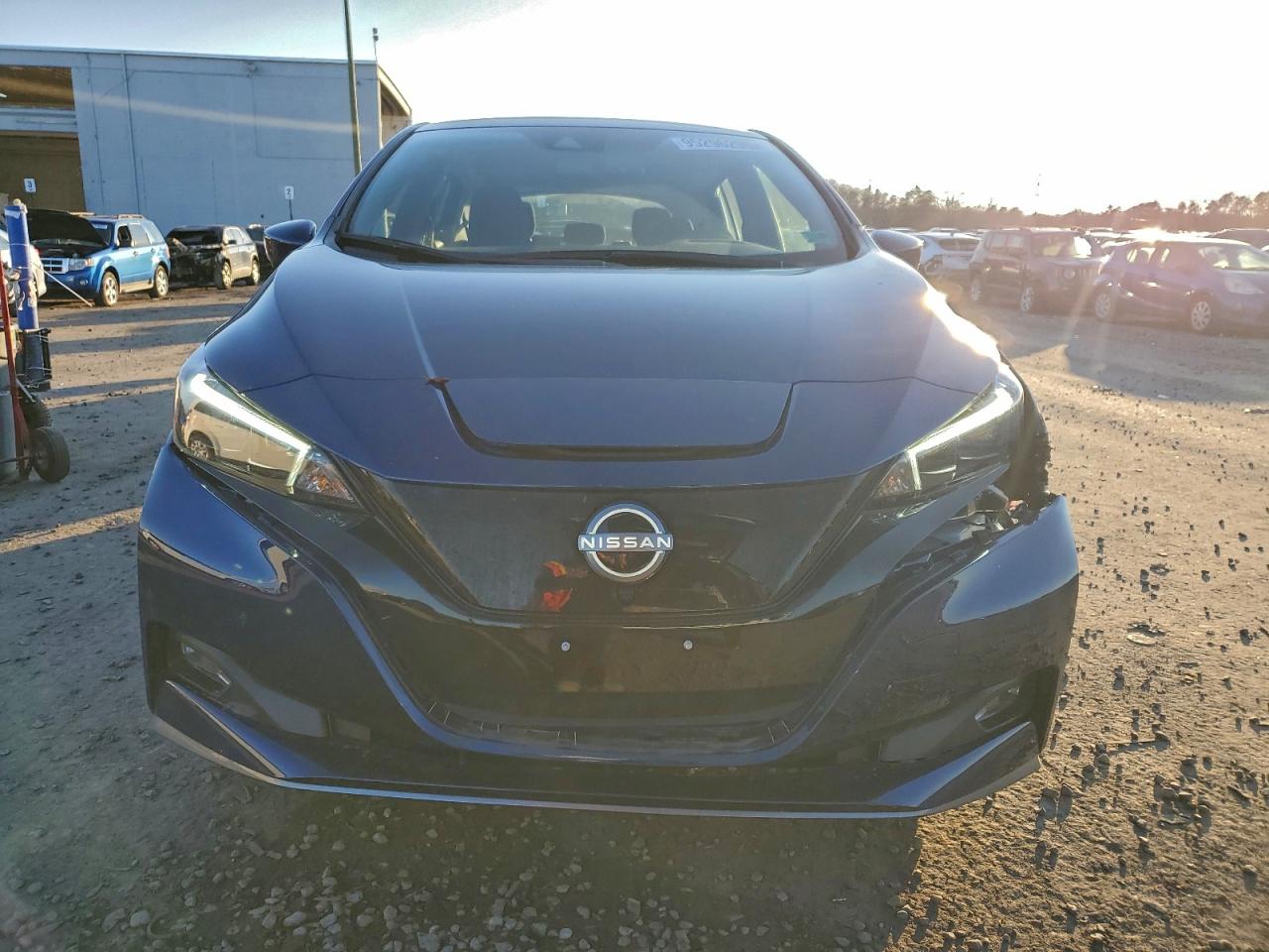 2024 NISSAN LEAF
