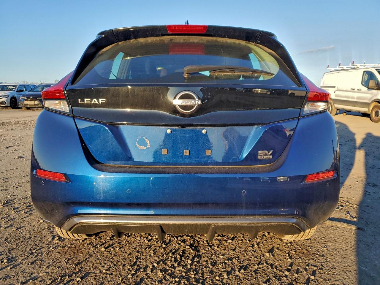 2024 NISSAN LEAF