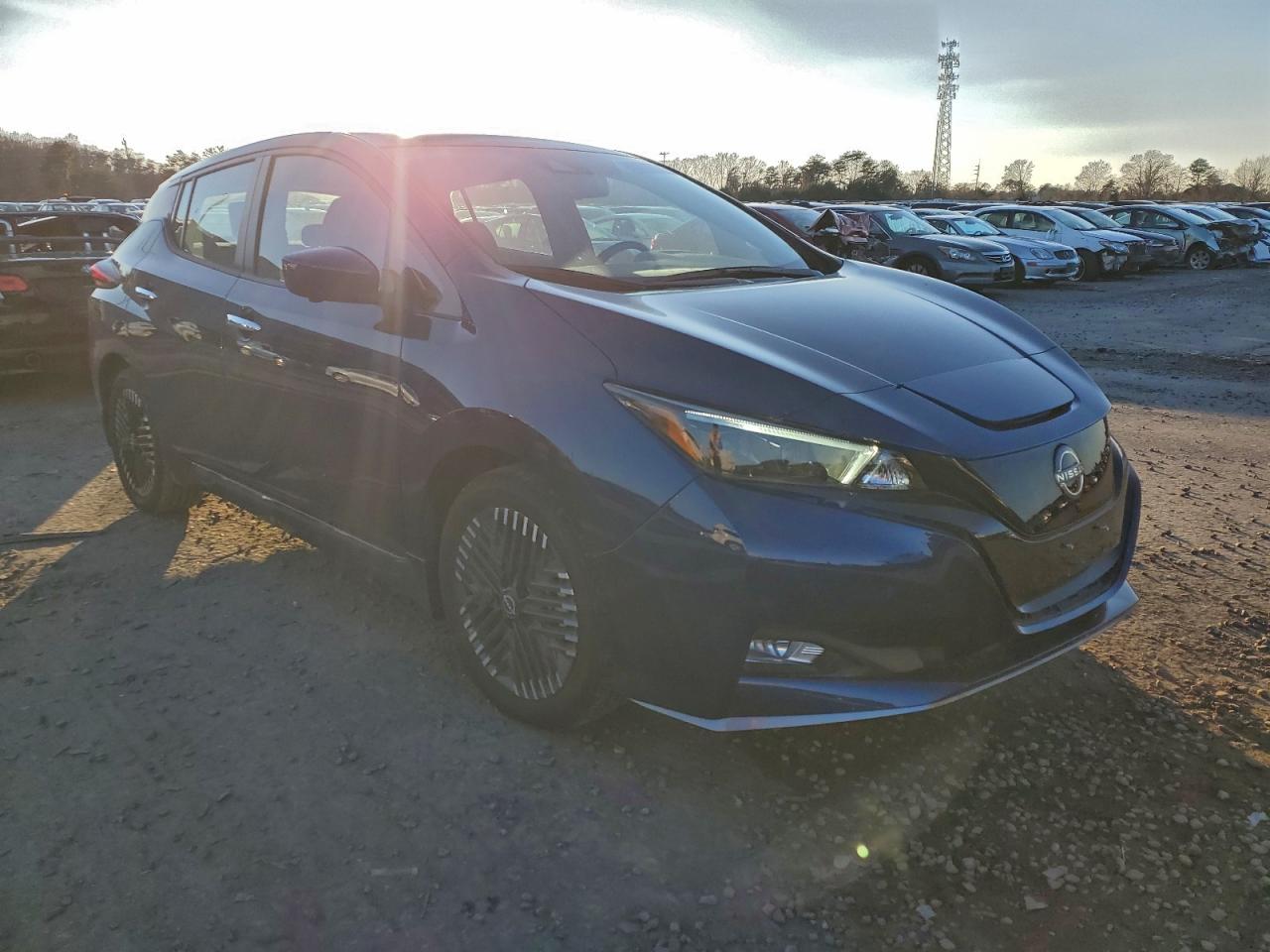 2024 NISSAN LEAF
