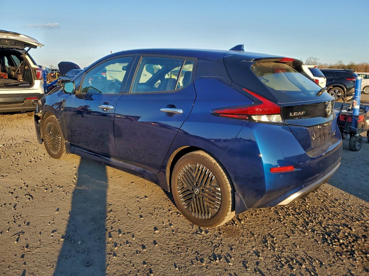 2024 NISSAN LEAF