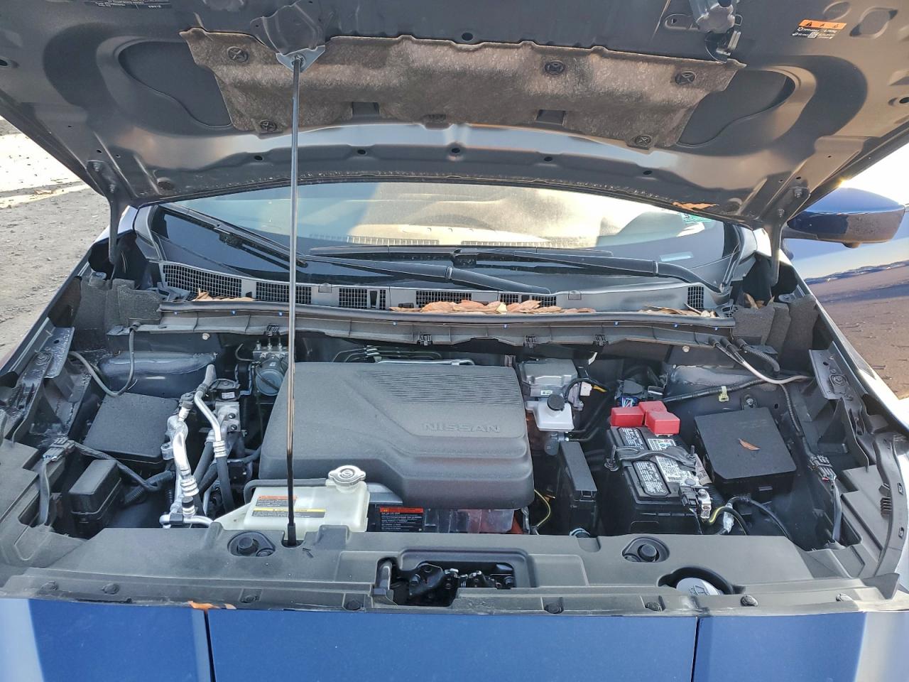 2024 NISSAN LEAF