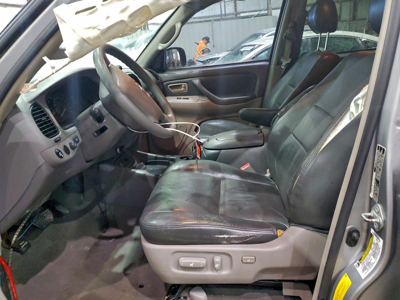 2005 TOYOTA SEQUOIA